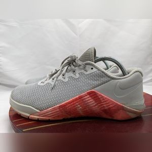 Nike Metcon 5- Womens size 8.5